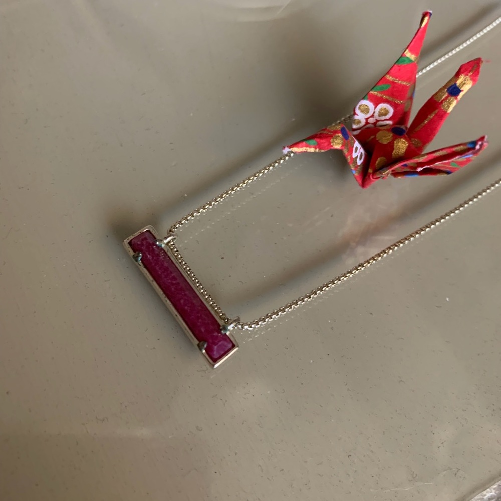 Kendra Scott Lenore Bar necklace. EUC